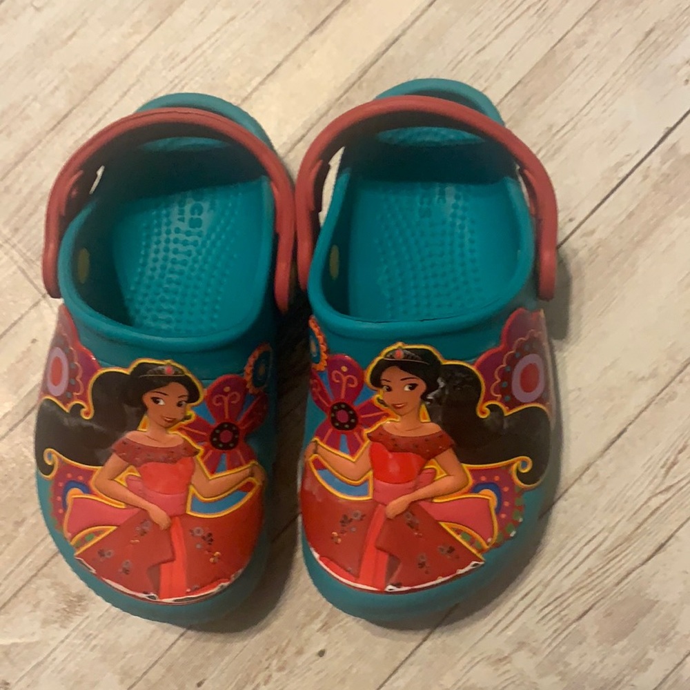 Elena avalor crocs